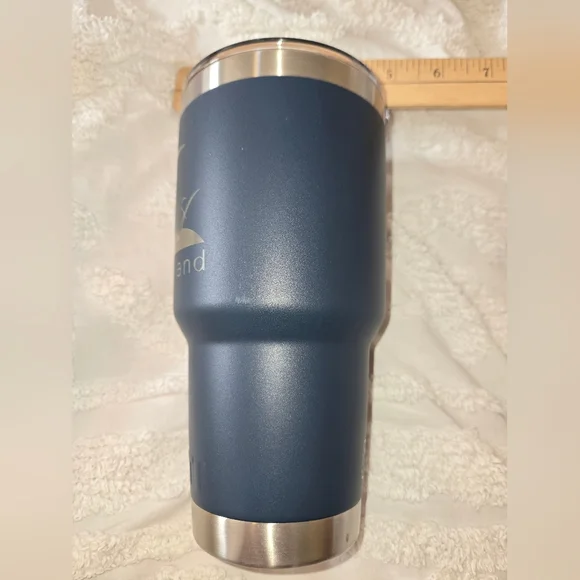 YETI Dark Blue Tumbler with Silver Design Amelia Island Heron NWT - Picture 7 of 13